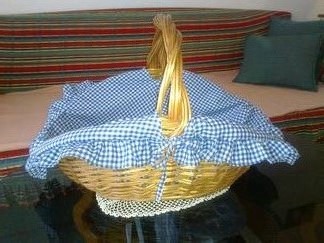 24. Drvara Sa Plavim Platnom